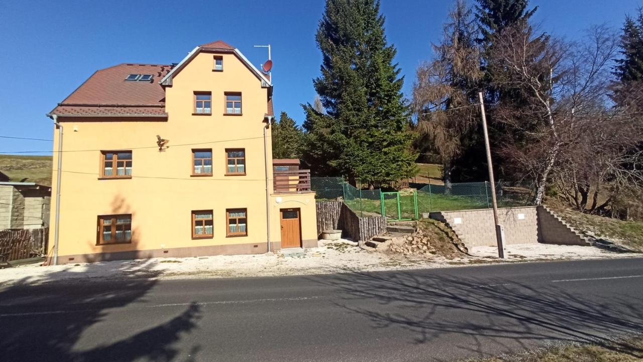 Vila Kokrhacka Loučná pod Klínovcem Buitenkant foto